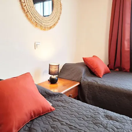 וילה With Private Pools - Just 7 Min Walk From Beach, Bars & Dining *