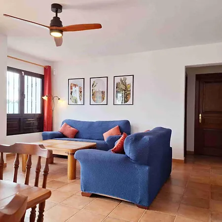 Villa With Private Pools - Just 7 Min Walk From Beach, Bars & Dining