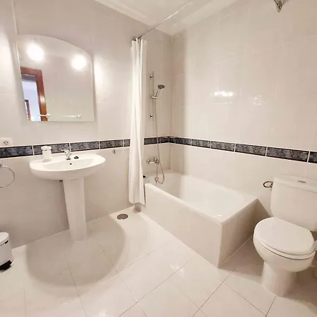 With Private Pools - Just 7 Min Walk From Beach, Bars & Dining וילה *