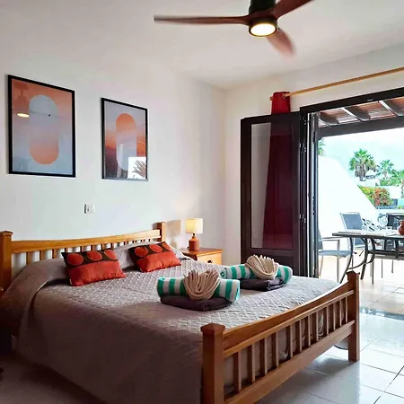 Villa With Private Pools - Just 7 Min Walk From Beach, Bars & Dining *